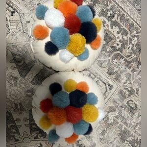 Opalhouse Amber Pom Pom
Round Throw Pillow 16x16x6